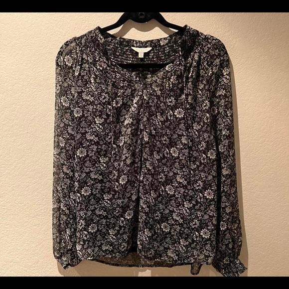 super cute lucky brand long sleeved blouse! perf condition and no signs of wear - Picture 1 of 4